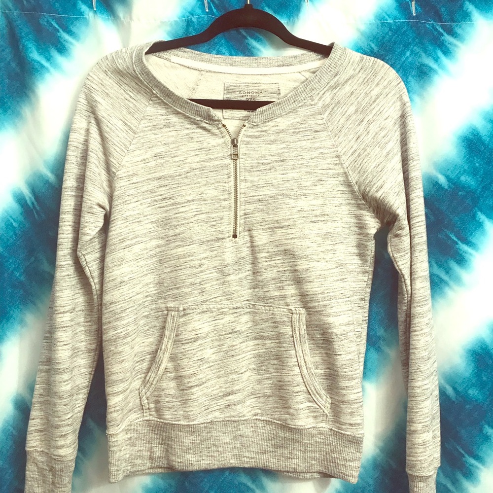 Sweatshirt